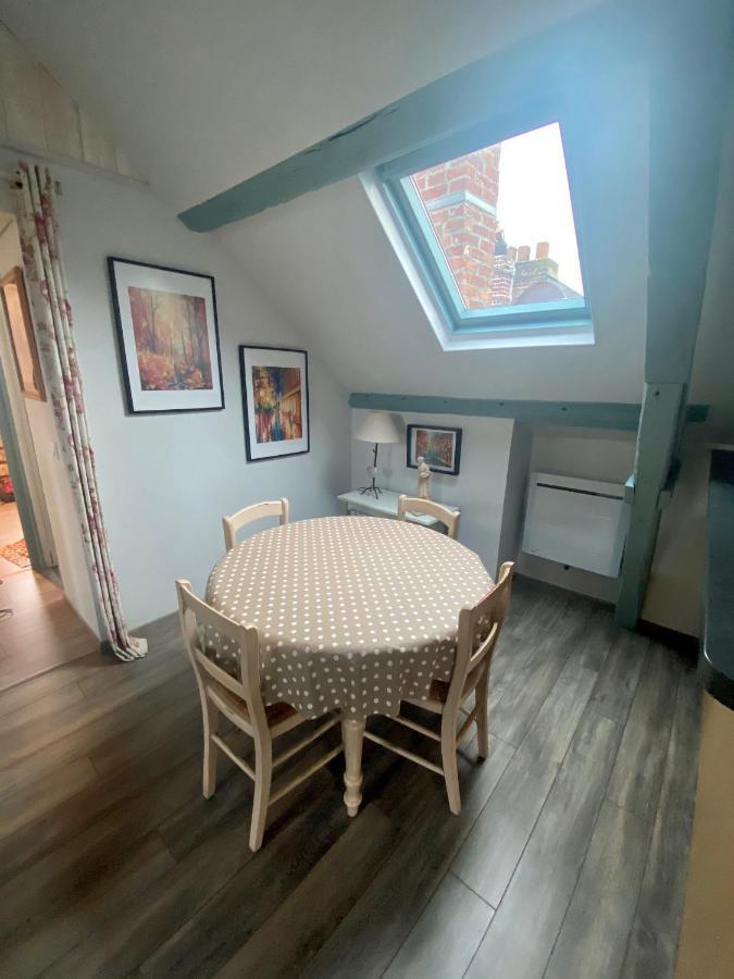 Ferienwohnung Sous Les Toits D'Honfleur Exterior foto
